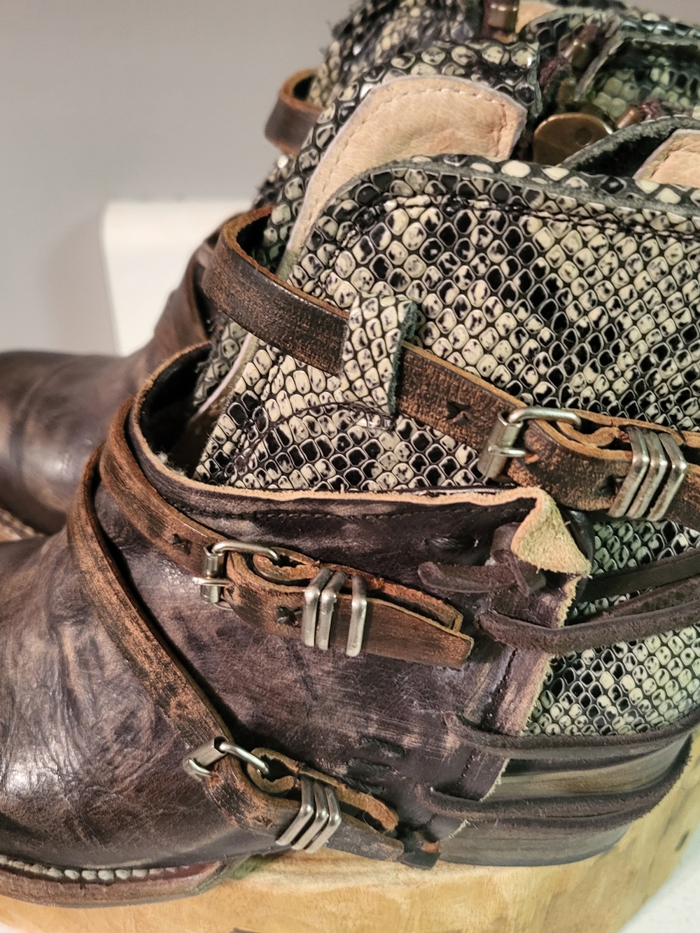 Freebird by Steven CRUE Women's Sz US 7 Ankle Handcraft Snake Print Leather Boot